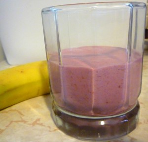 Raspberry and Nut Smoothie